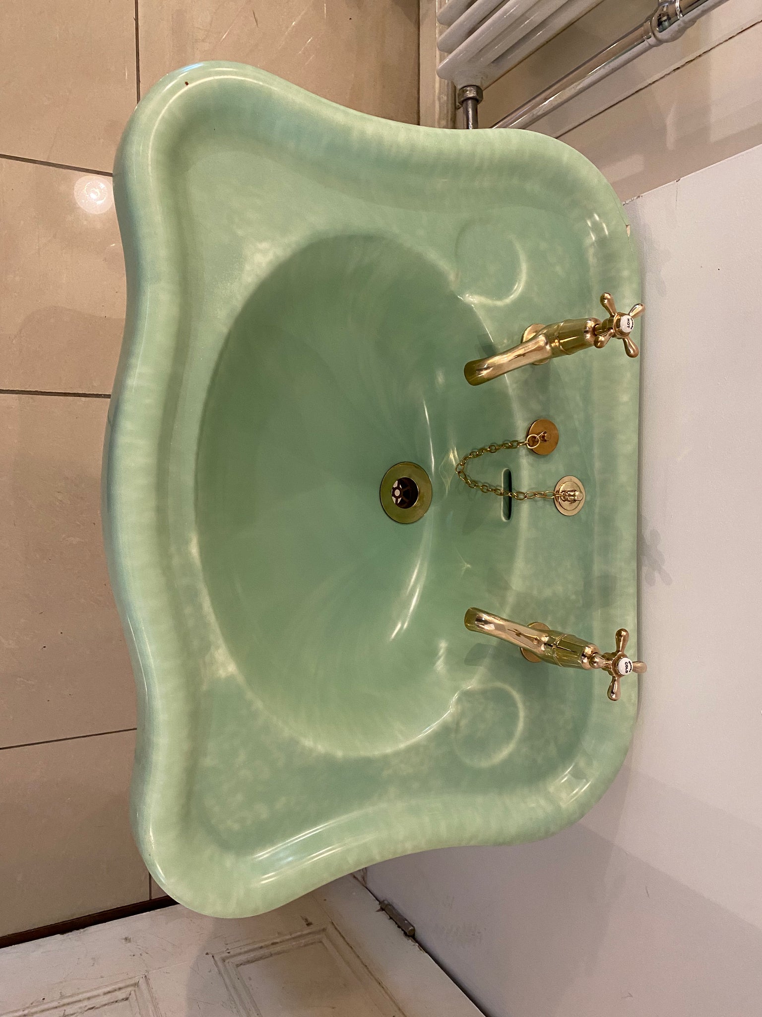 Vintage Pea Green Marbled-Glaze Art Deco Basin and Pedestal C.1920