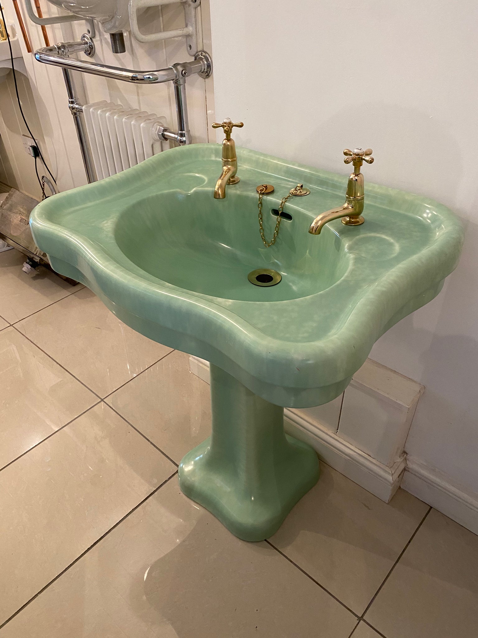 Vintage Pea Green Marbled-Glaze Art Deco Basin and Pedestal C.1920