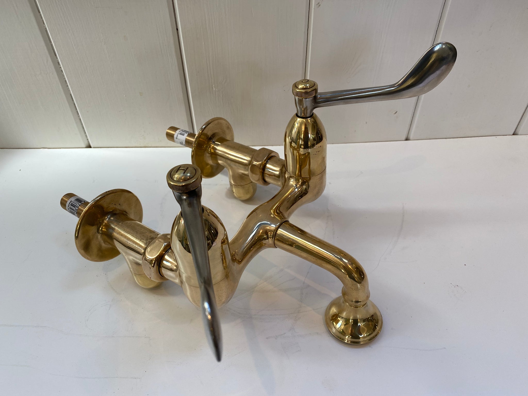 American Surgeon-Lever Mixer Tap C1920 in Unsealed Polished Brass Finish