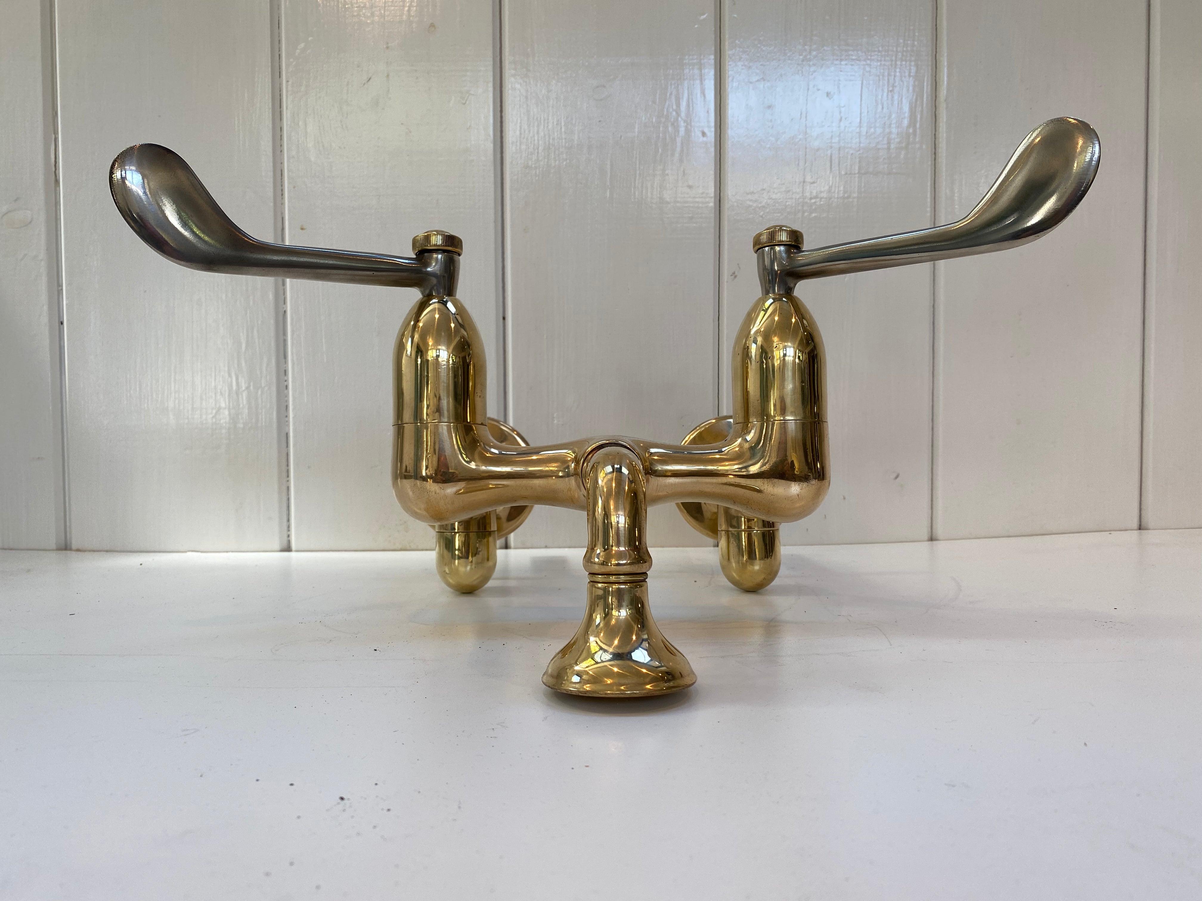 American Surgeon-Lever Mixer Tap C1920 in Unsealed Polished Brass Finish