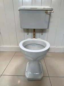 venton wc and matching cistern c.1940 with a carnival glaze. priced including brass flush pipe and handle