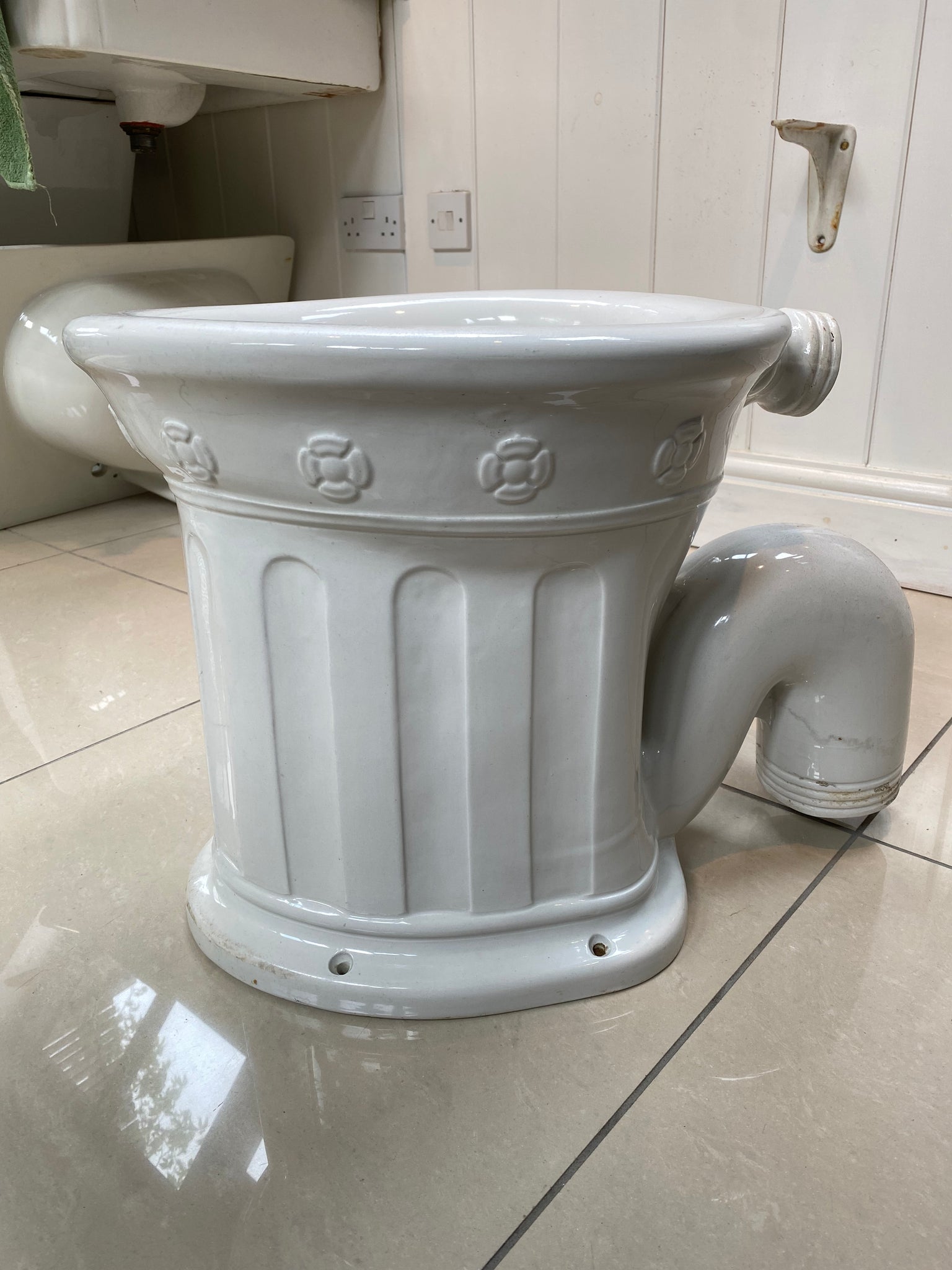 the kenwhar wc by t.c. & co. ltd (thomas crapper) priced for pan only.