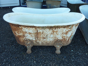 french bateau bath on large feet c.1870